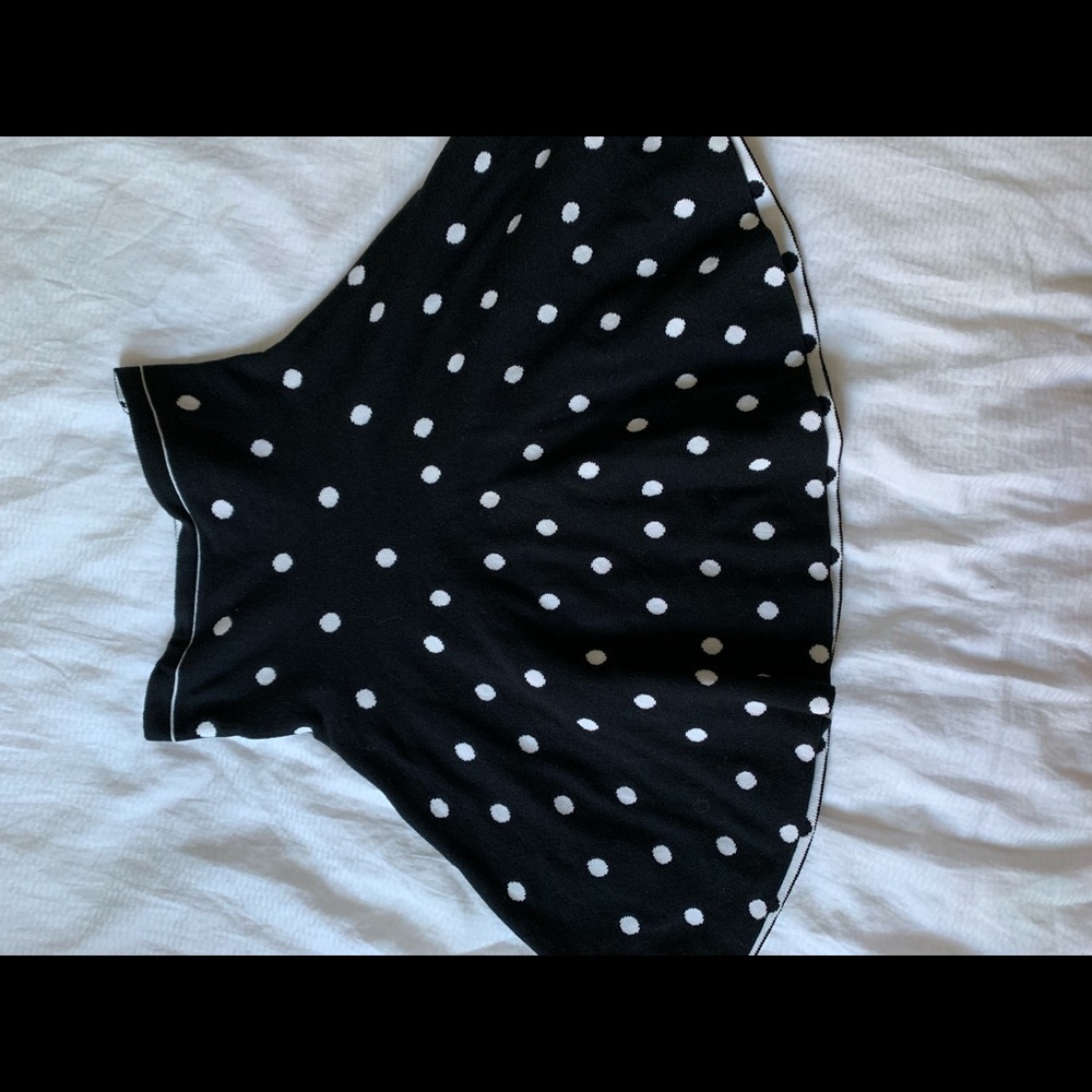 Reversible black and white skirt
